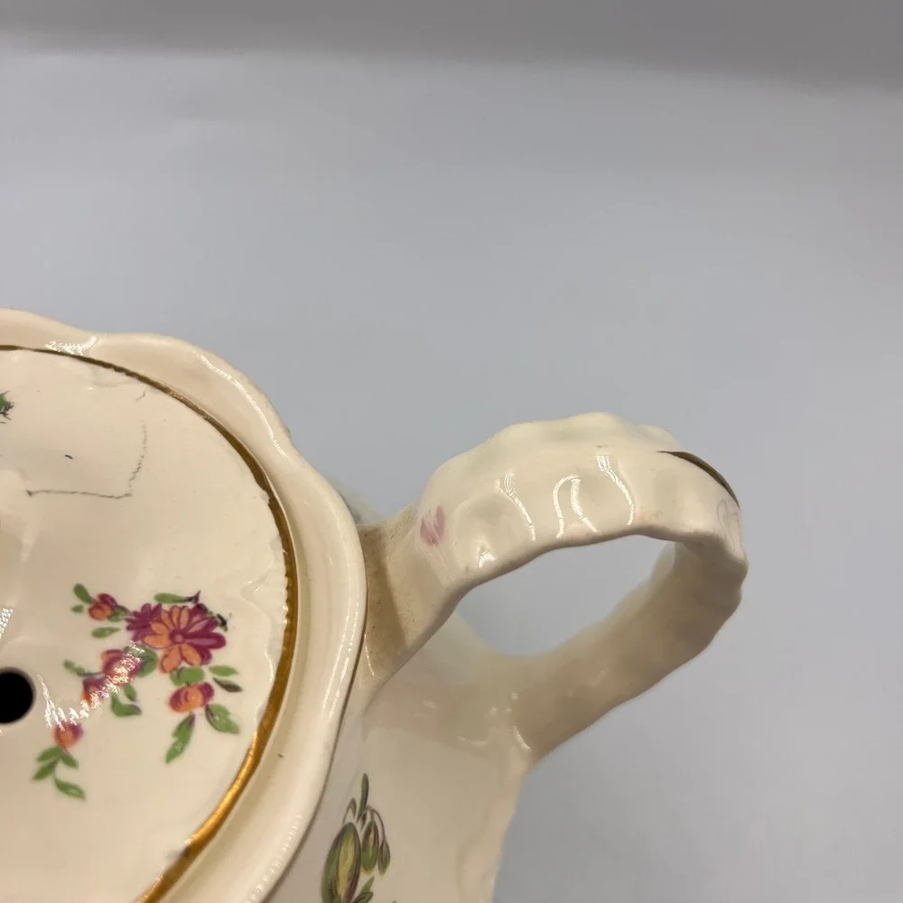 Hutschenreuther Selb Bavaria Priscilla Teapot German Porcelain Floral Gold Trim